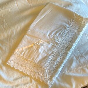 NWOT Little Things Mean A Lot, Beautiful Christening Blanket